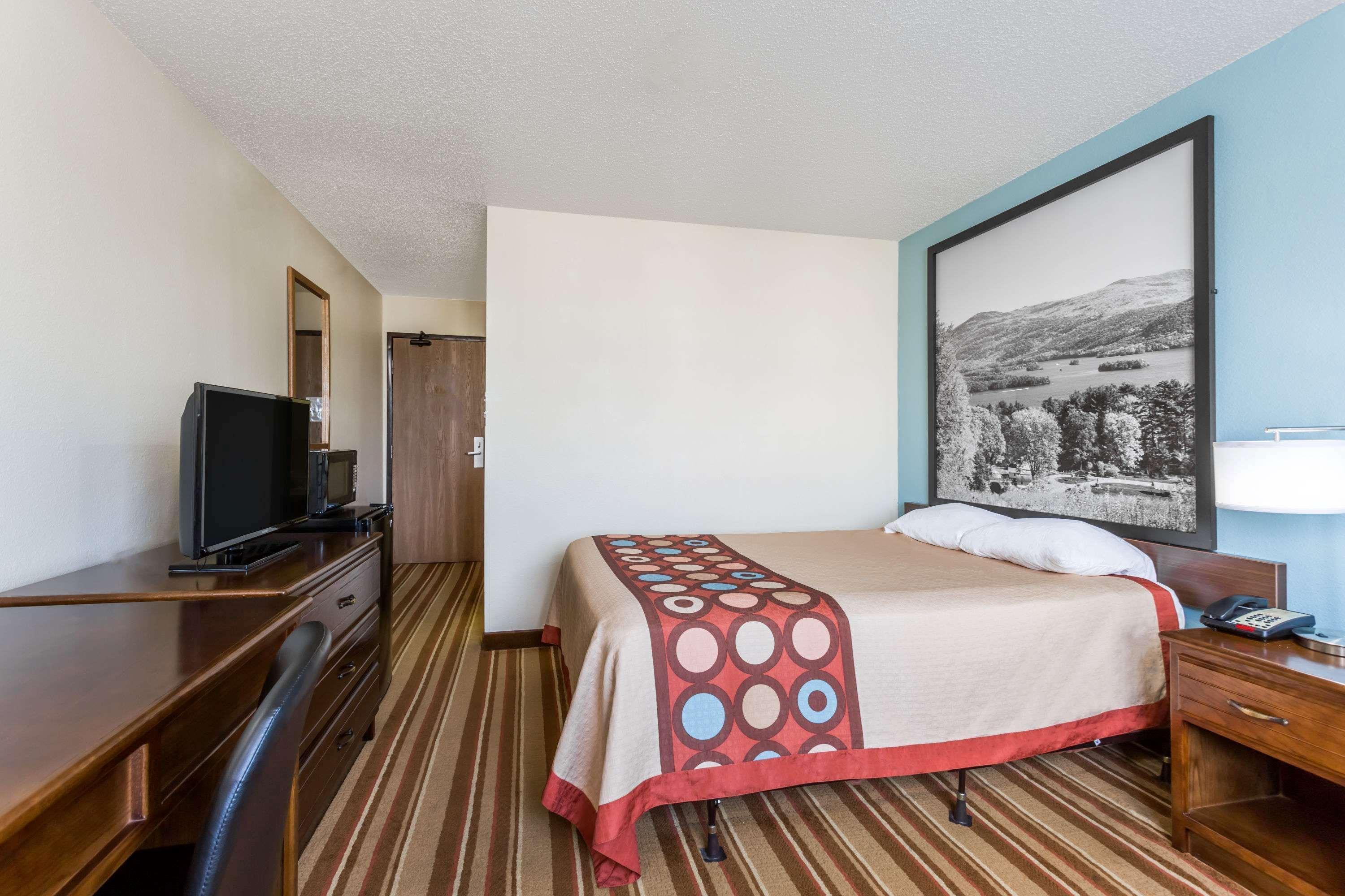 Super 8 By Wyndham Danville Va Dış mekan fotoğraf